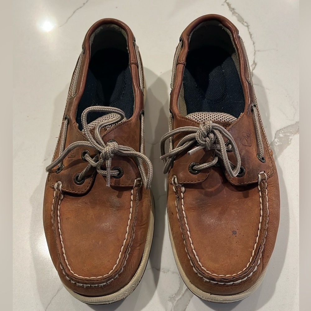Womens brown Sperry shoes size 8
